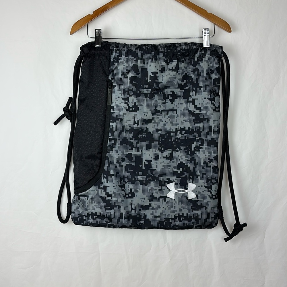 OVERSIZED Under Armour Drawstring Bag 16"x20" Digi Camo with Zipper Compartment